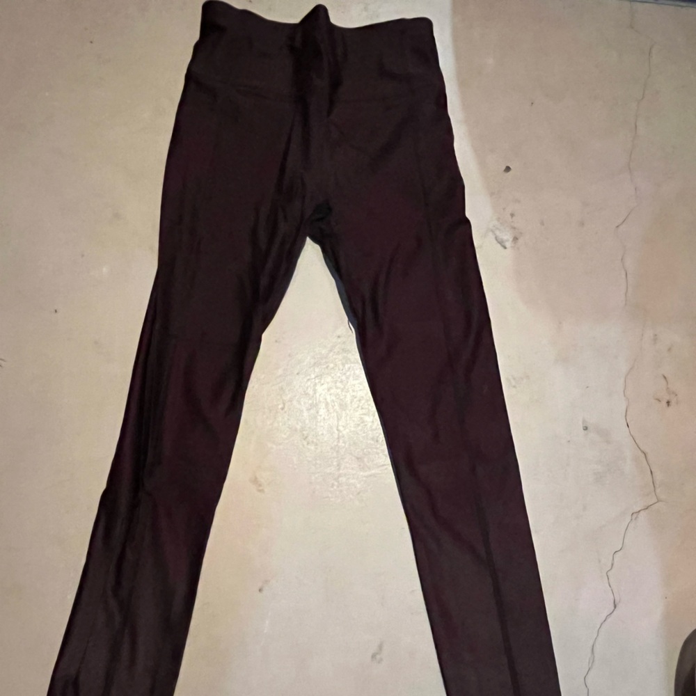 Sweaty Betty exercise leggings. Burgundy